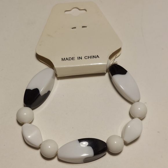 New Black & White Plastic Bead Elastic Stretch Bracelet Fashion Jewelry - Picture 3 of 5